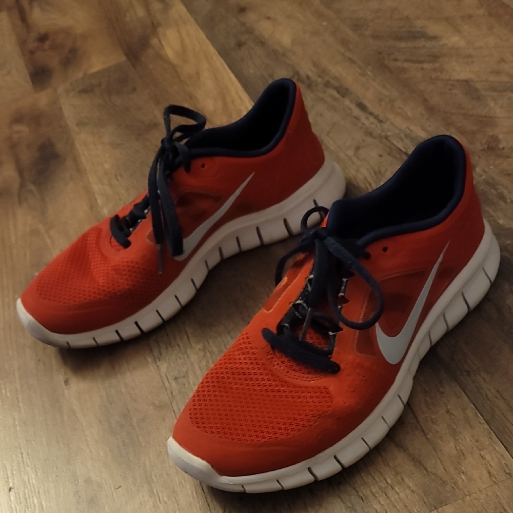 Nike Women's Vibrant Red Athletic Shoes